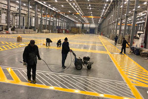 Напольная разметка на производстве жилых модулей КИТ «МонАрх» в Москве
